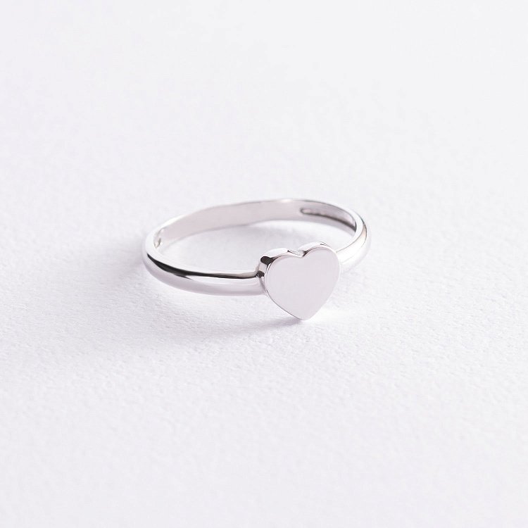 Серебряное кольцо "Сердечко" 112611 от ювелирного магазина Оникс