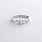 Серебряное кольцо с фианитами 112308 от ювелирного магазина Оникс