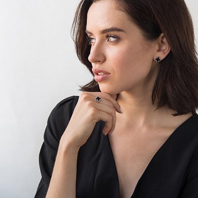 Золотые серьги "Клевер" с ониксом с05818 №4