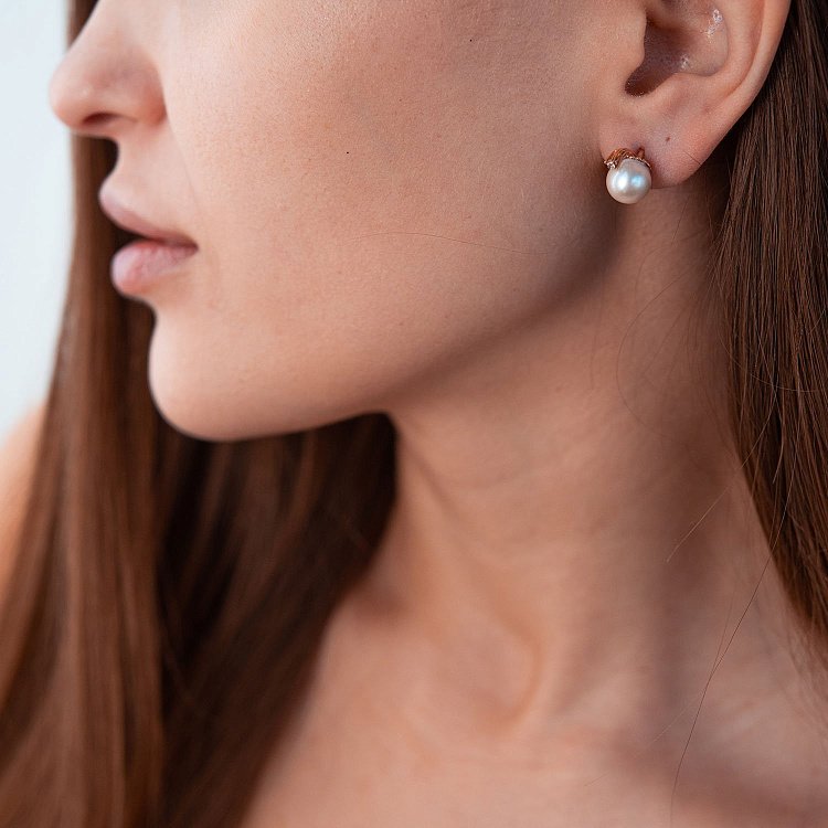 Золоті сережки - пусети (культ. прісн. перли, фіаніти) с00877 від ювелірного магазину Онікс - 1