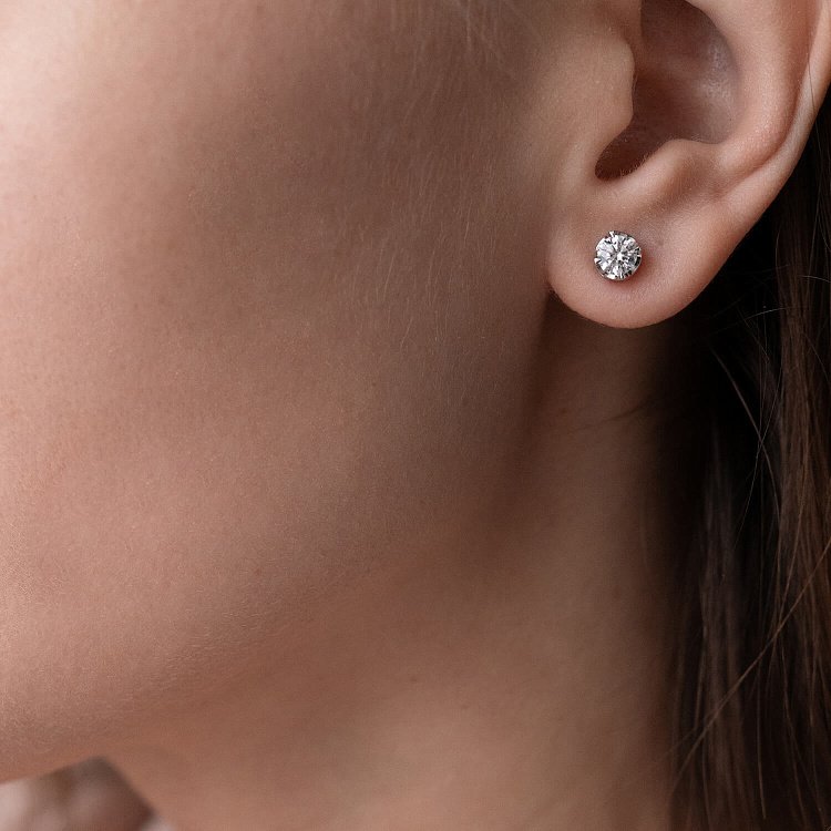 Золоті сережки - пусети з діамантами с170ar від ювелірного магазину Онікс - 1