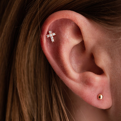 Одиночная золотая серьга для хеликса "Крестик" (фианиты) з40102ч