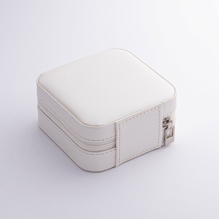 Шкатулка для украшений кв16 от ювелирного магазина Оникс