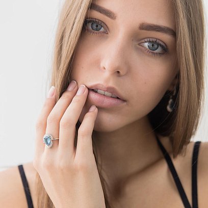 Кольцо с синтетической шпинелью синего цвета к028 №4