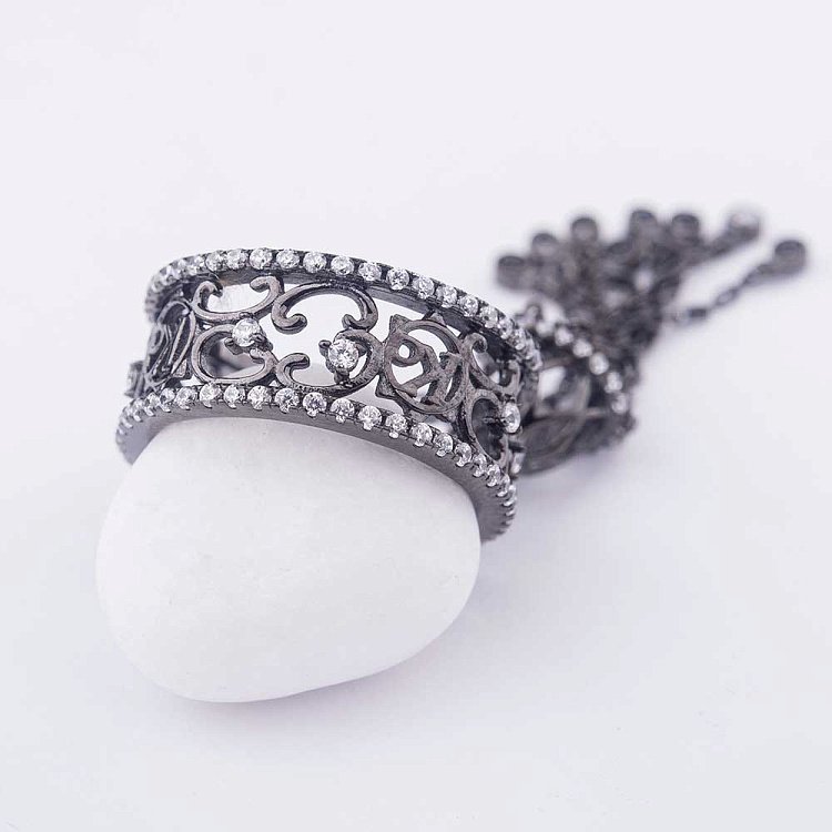 Серебряное кольцо с фианитами 111809 от ювелирного магазина Оникс - 2