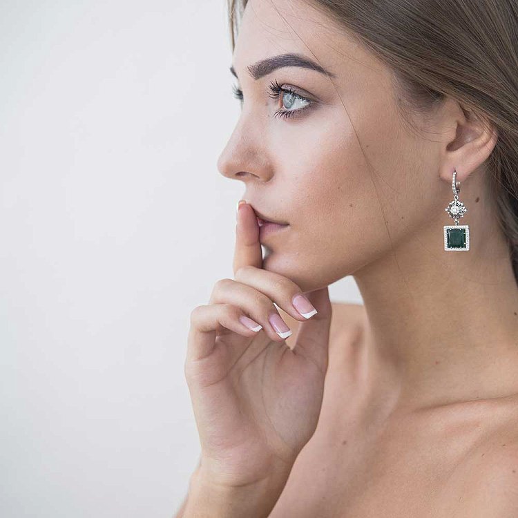 Золотые серьги с агатом и фианитами 14048500 от ювелирного магазина Оникс