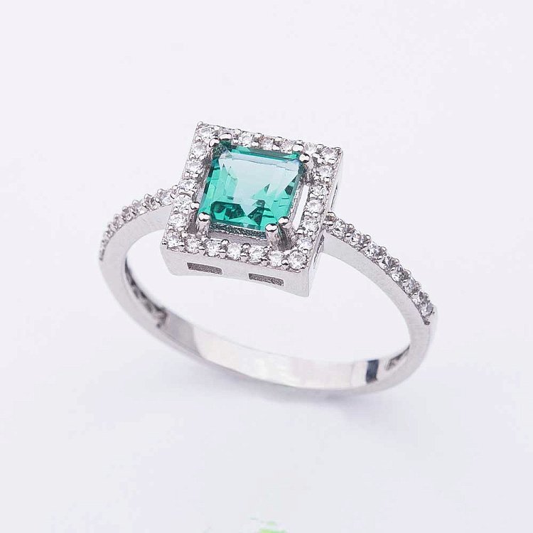 Золотое кольцо с празиолитом и фианитами к04631 от ювелирного магазина Оникс