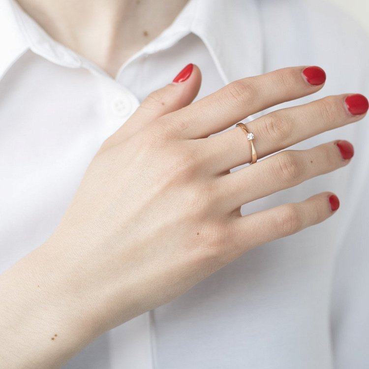 Золота заручальна каблучка (цирконій Swarovski) к06222 від ювелірного магазину Онікс - 4