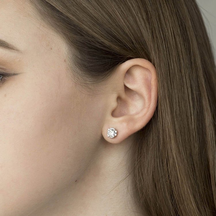 Срібні сережки-пусети з фіанітами 121741 від ювелірного магазину Онікс - 3