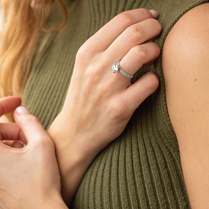 Заручальна срібна каблучка з фіанітами 778 №2