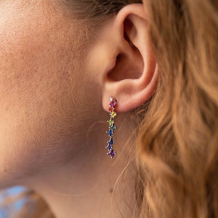 Золоті сережки - пусети з різнокольоровими сапфірами сб0449nl від ювелірного магазину Онікс - 1