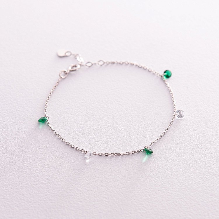 Браслет в серебре (зеленые и белые фианиты) 141623 от ювелирного магазина Оникс