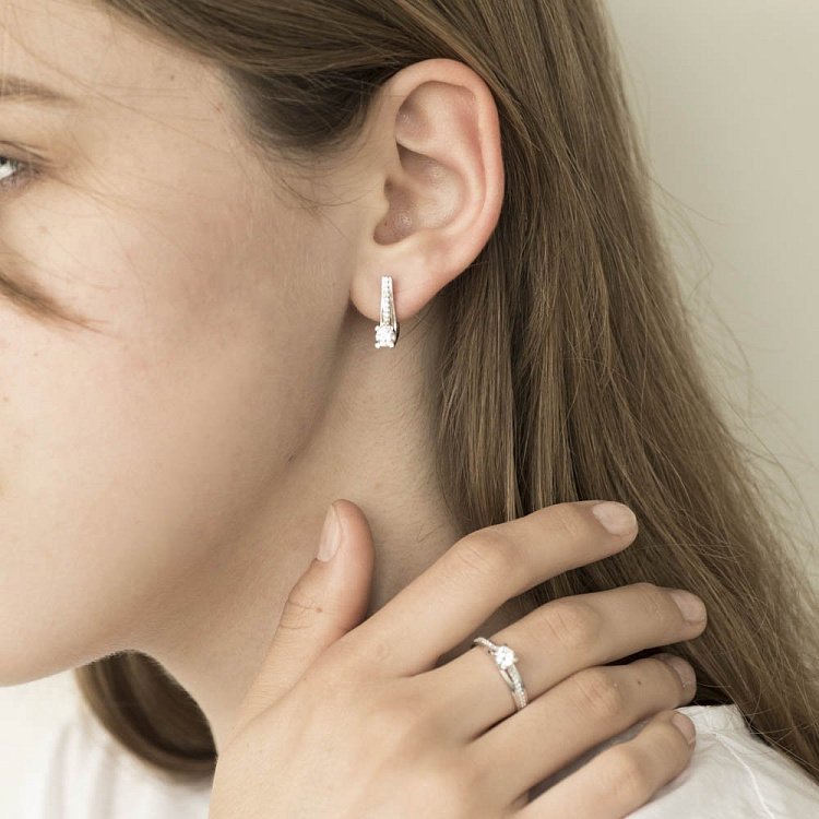 Золоті сережки (фіаніти) с04155 від ювелірного магазину Онікс - 2