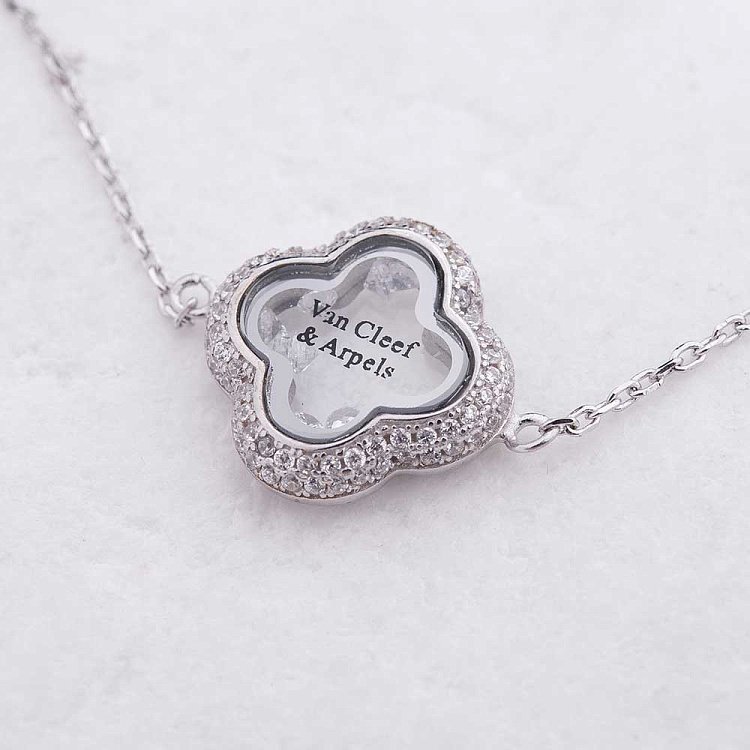 Ексклюзивний срібний браслет "Конюшина" з фіанітами 141014 від ювелірного магазину Онікс - 2