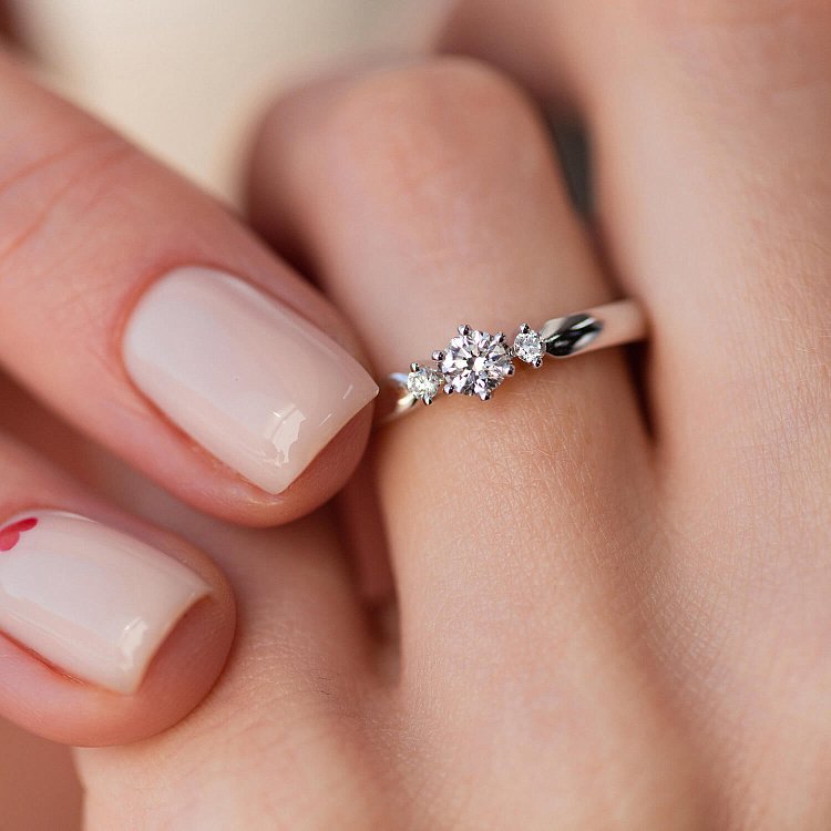 Каблучка в білому золоті з діамантами кб0491cha від ювелірного магазину Онікс - 3