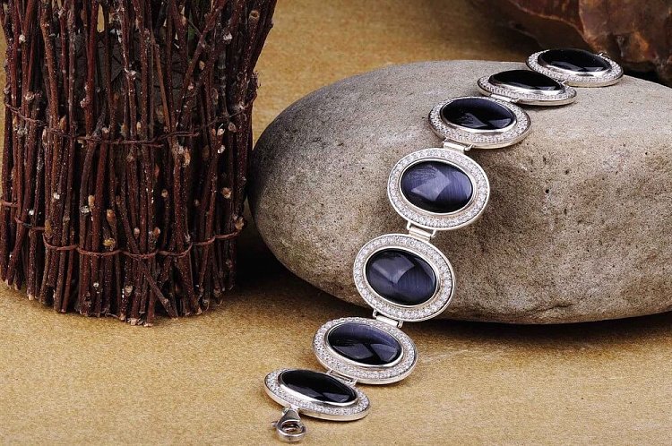 Серебряный браслет с авантюрином 14430 от ювелирного магазина Оникс