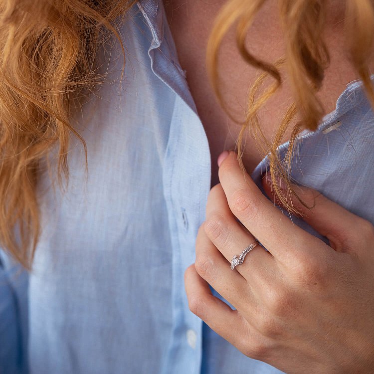 Золотое помолвочное кольцо с бриллиантами к252са от ювелирного магазина Оникс - 5