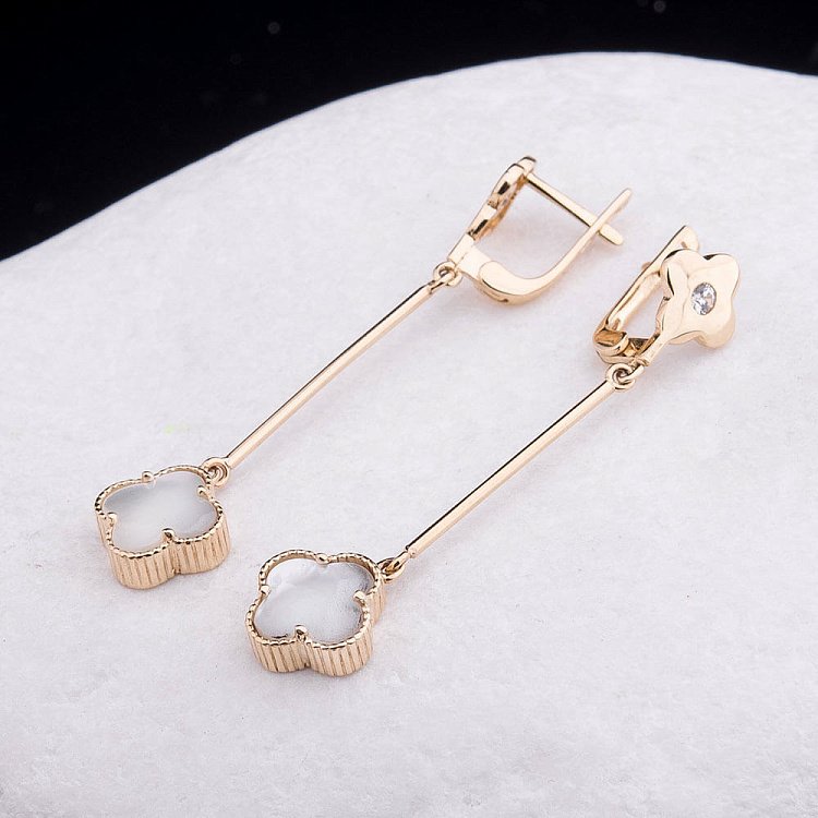 Золотые серьги с перламутром и фианитами с03681 от ювелирного магазина Оникс - 1