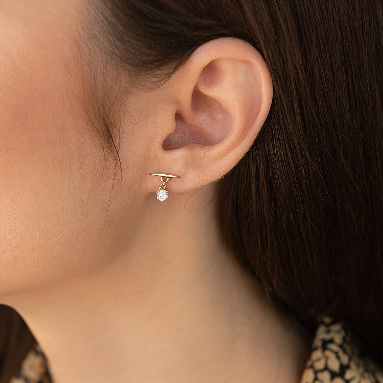 Серьги - пусеты "Эстер" в красном золоте (фианиты) с07953 от ювелирного магазина Оникс - 1