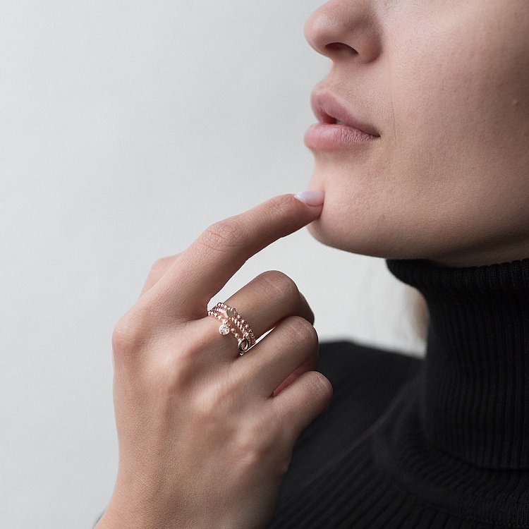 Золота каблучка "Сердечка" з фіанітом к06462 від ювелірного магазину Онікс - 1