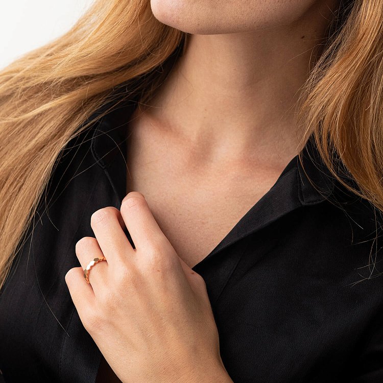 Золота каблучка без каменів к06216 від ювелірного магазину Онікс - 5