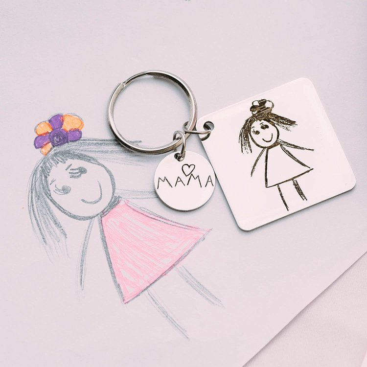 Брелок с гравировкой "Рисунок Вашего ребенка" detris от ювелирного магазина Оникс