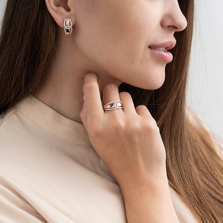 Золотое кольцо с фианитами к04866 от ювелирного магазина Оникс - 1