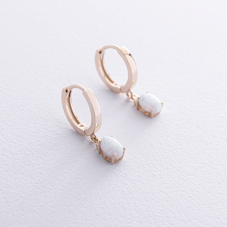 Серьги - кольца с опалом (желтое золото) с08705 от ювелирного магазина Оникс