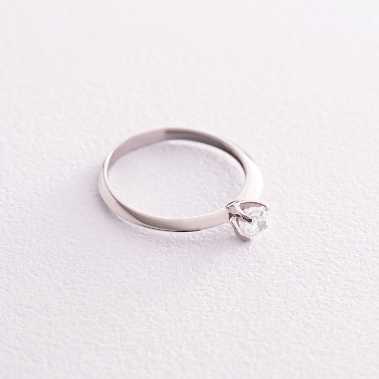 Заручальна срібна каблучка з фіанітом 478 від ювелірного магазину Онікс - 2