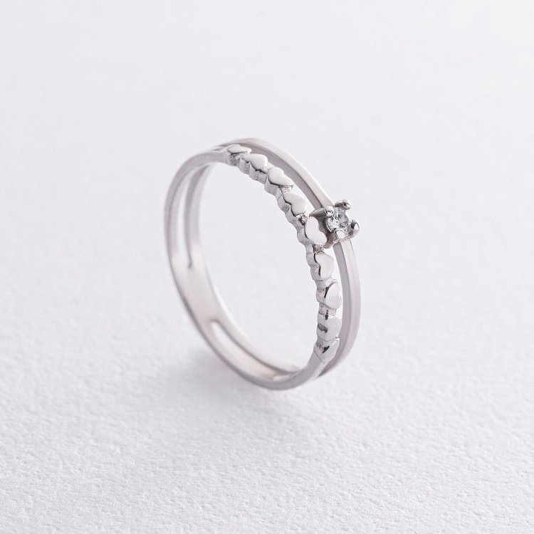 Срібна заручальна каблучка з середечками (фіаніти) 7067 від ювелірного магазину Онікс
