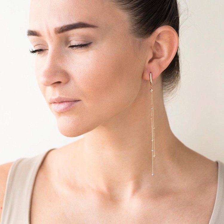 Золотые серьги на цепочке с05602 от ювелирного магазина Оникс - 2