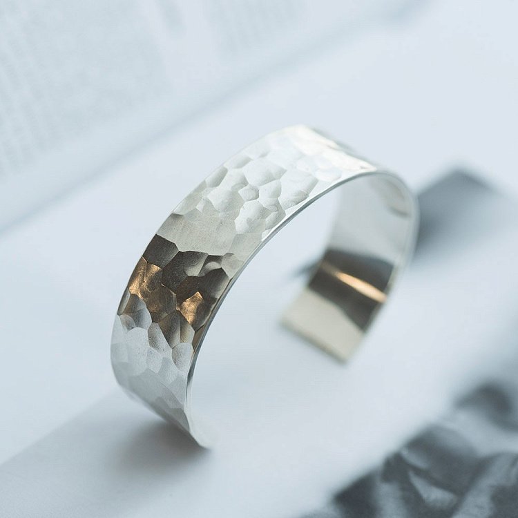 Жорсткий браслет ручної роботи зі срібла 141435 від ювелірного магазину Онікс - 6