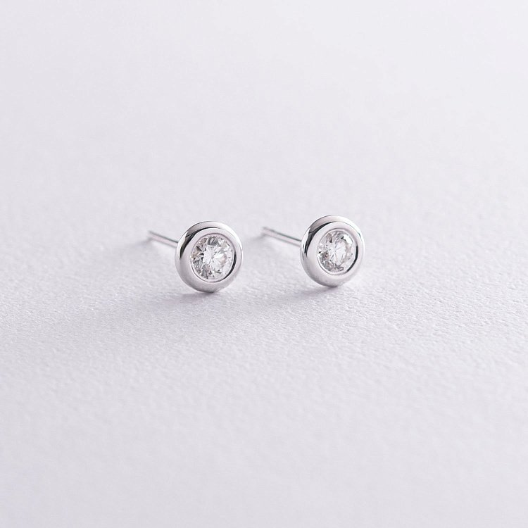 Золотые серьги-пусеты (бриллиант) сб0158arp Золотые серьги-пусеты (бриллиант) сб0158arp от ювелирного магазина Оникс