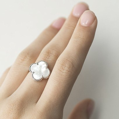 Серебряное кольцо "Клевер" с перламутром 111626 №4