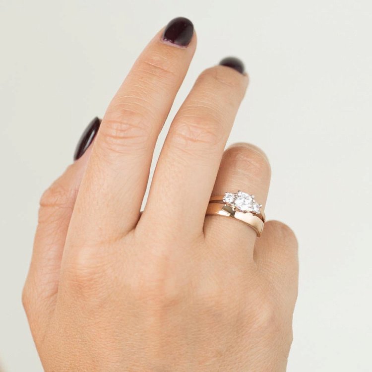 Золотое кольцо с фианитами к05709 - 3 Золотое кольцо с фианитами к05709 от ювелирного магазина Оникс - 3