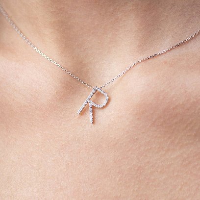 Золотое колье с буквой "R" с бриллиантами 134041121