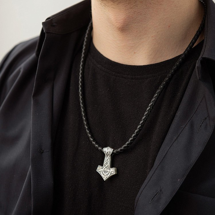 Серебряный кулон "Молот с Щитом Иггдрасиля" 7047 от ювелирного магазина Оникс - 7