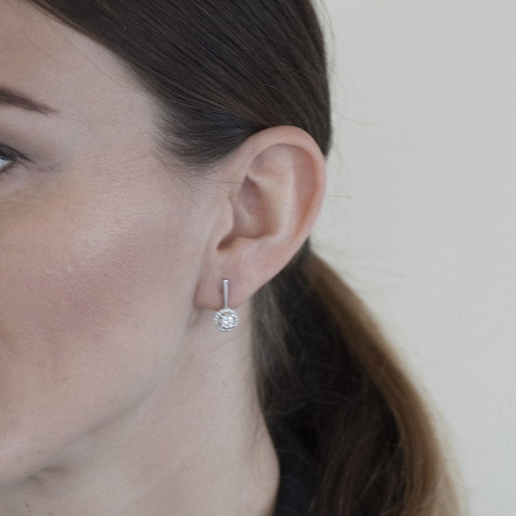 Золоті сережки з фіанітами с04149 від ювелірного магазину Онікс - 2