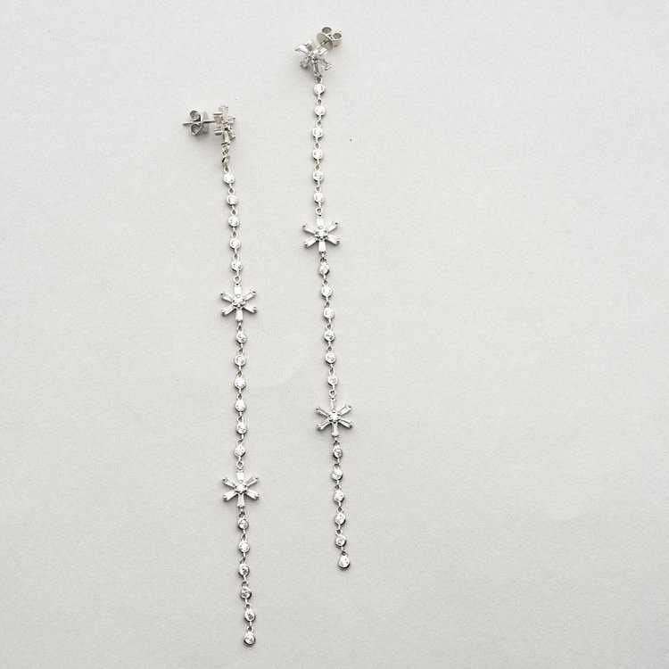 Серебряные серьги с фианитами 122159 от ювелирного магазина Оникс - 2