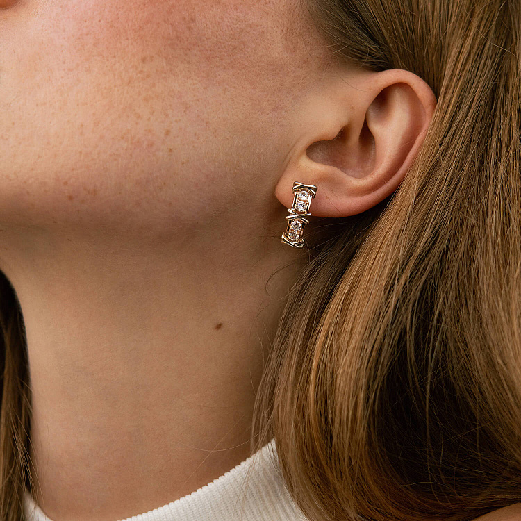 Серьги "Rosie" с фианитами (красное, белое золото) с09165 от ювелирного магазина Оникс - 1