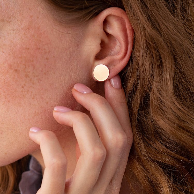 Золотые серьги-пусеты "Кружочки" с06464 от ювелирного магазина Оникс