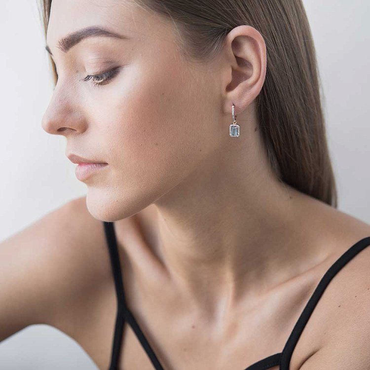 Золоті сережки з блакитним топазом і фіанітами с04175 від ювелірного магазину Онікс - 3