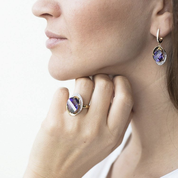 Золотые серьги с фианитами с04002 от ювелирного магазина Оникс