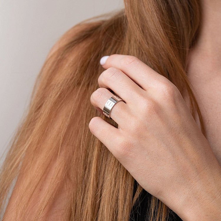 Кольцо "Love" в белом золоте к04712 от ювелирного магазина Оникс - 7