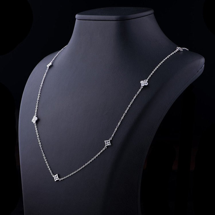 Срібне кольє "Конюшина" з фіанітами 18481 від ювелірного магазину Онікс