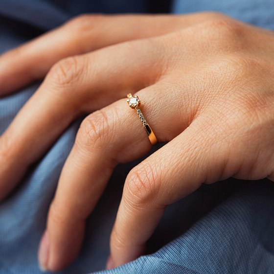 Заручальна золота каблучка з фіанітами к08427 №2