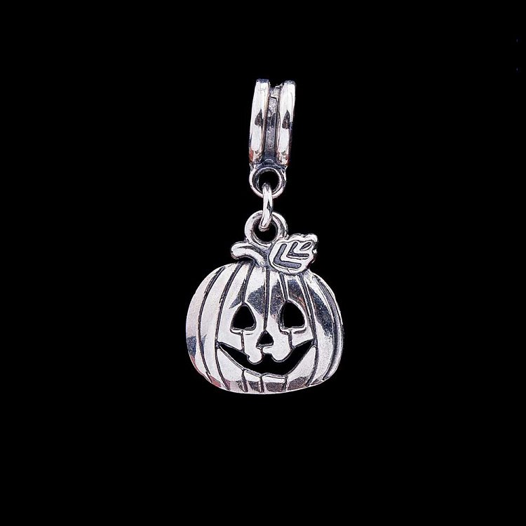 Срібний шарм "Гарбуз" 132134 від ювелірного магазину Онікс