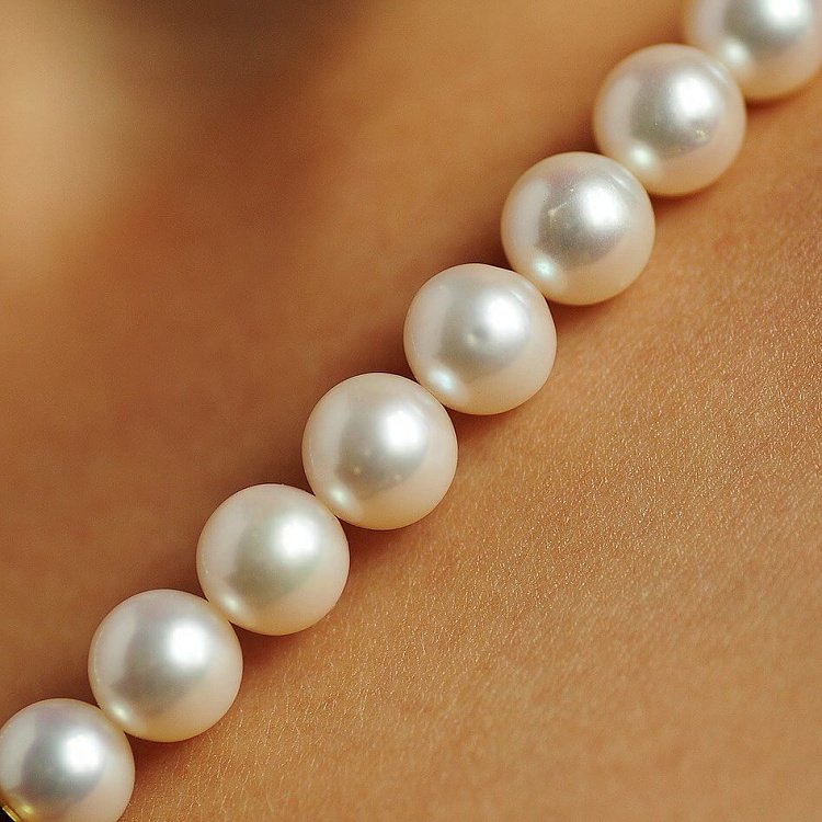 Кольє з перлів зі вставкою з білого, червоного і жовтого золота бус6531 від ювелірного магазину Онікс - 2