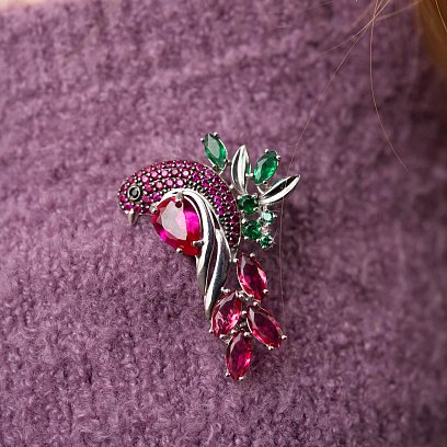Серебряная брошь "Райская птица" с разноцветными фианитами 452 №2