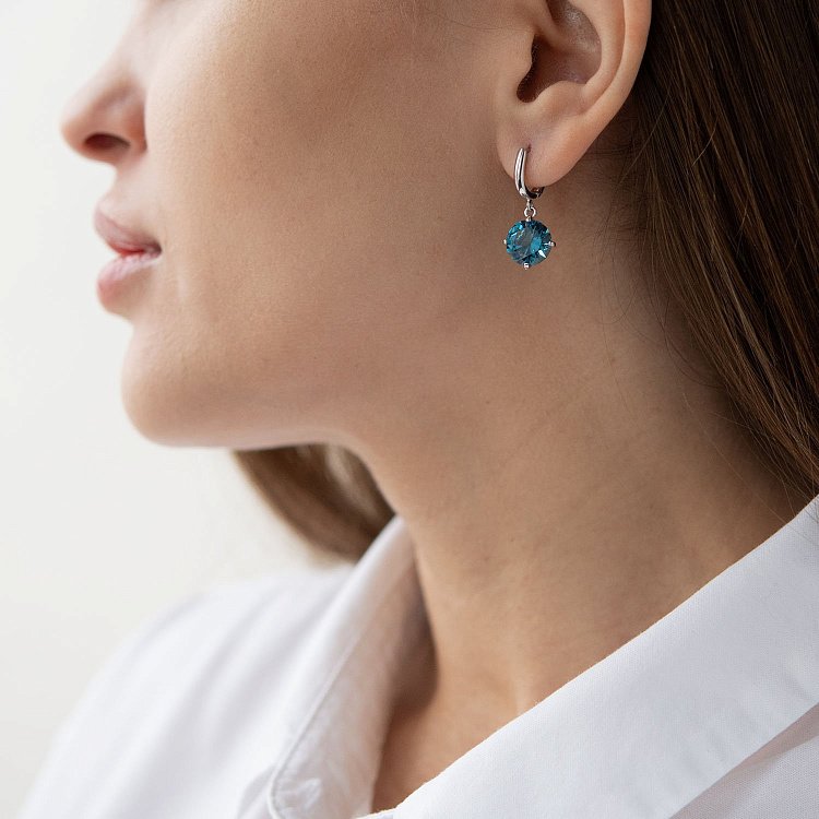 Золоті сережки "Захоплення" з синтетичним топазом Лондон с05285 від ювелірного магазину Онікс - 6